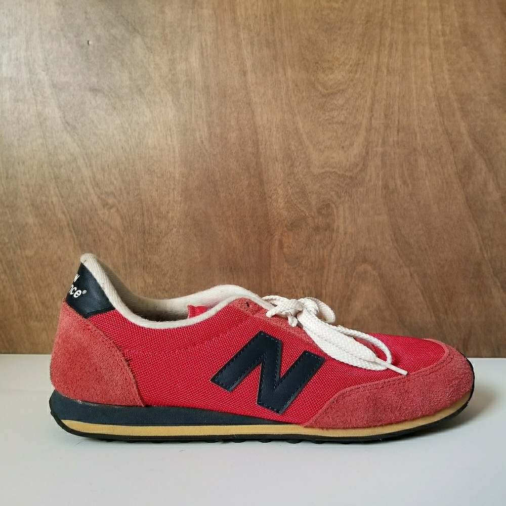 New Balance sneakers sz 9
