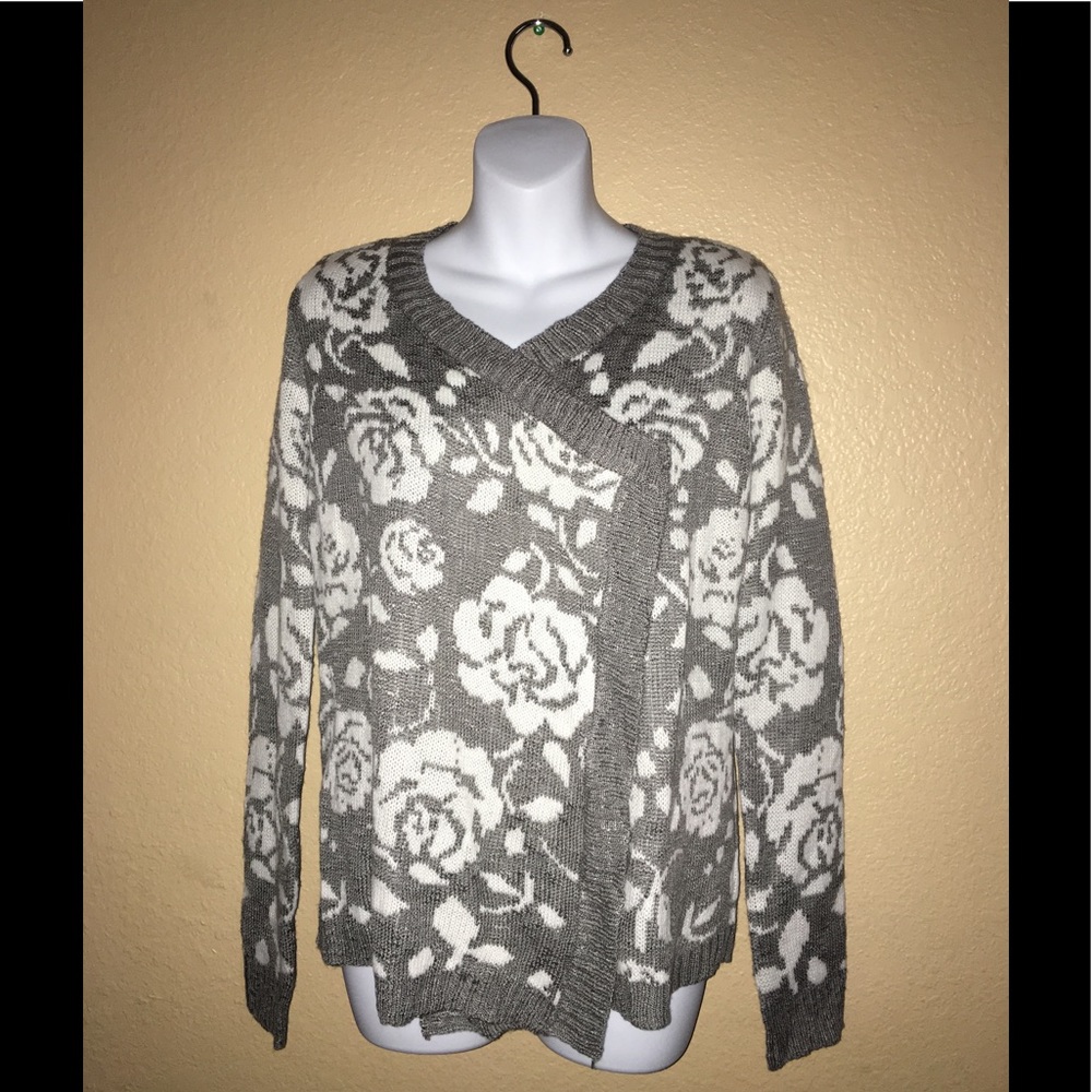 New Women’s Floral Knit open front cardigan