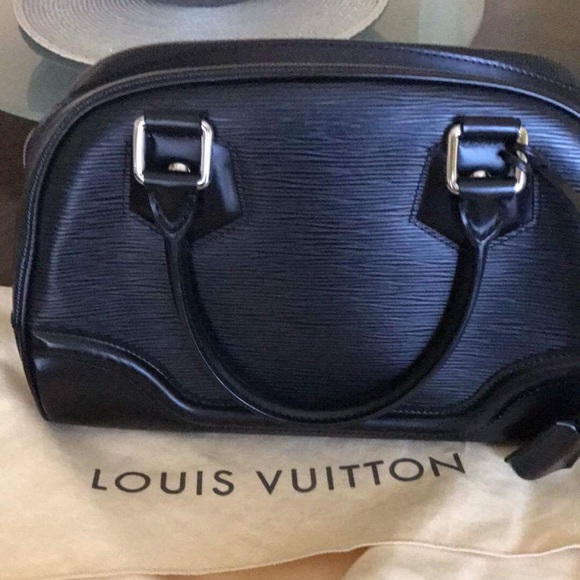 Authentic Louis Vuitton epi leather black bag - Picture 1 of 5