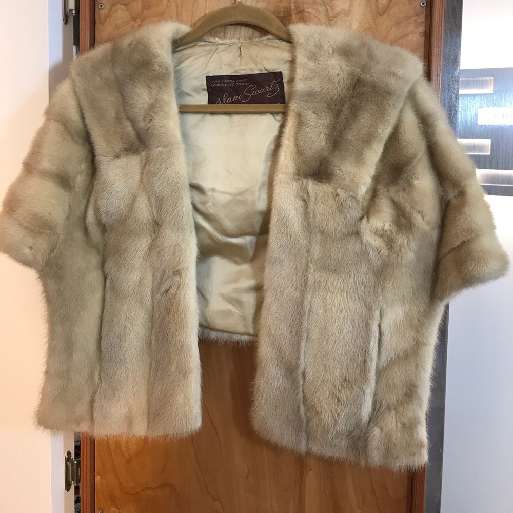 Mano Swartz “America's Oldest Furrier”