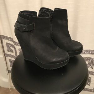 Ankle booties
