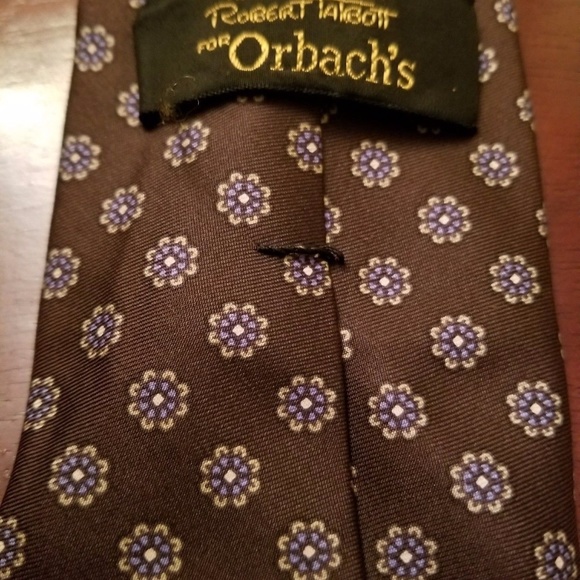 Robet Talbott for Orbachs %100 Silk Tie - Picture 2 of 2