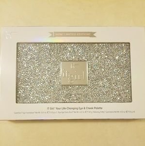 IT cosmetics limited edition eyeshadow palette