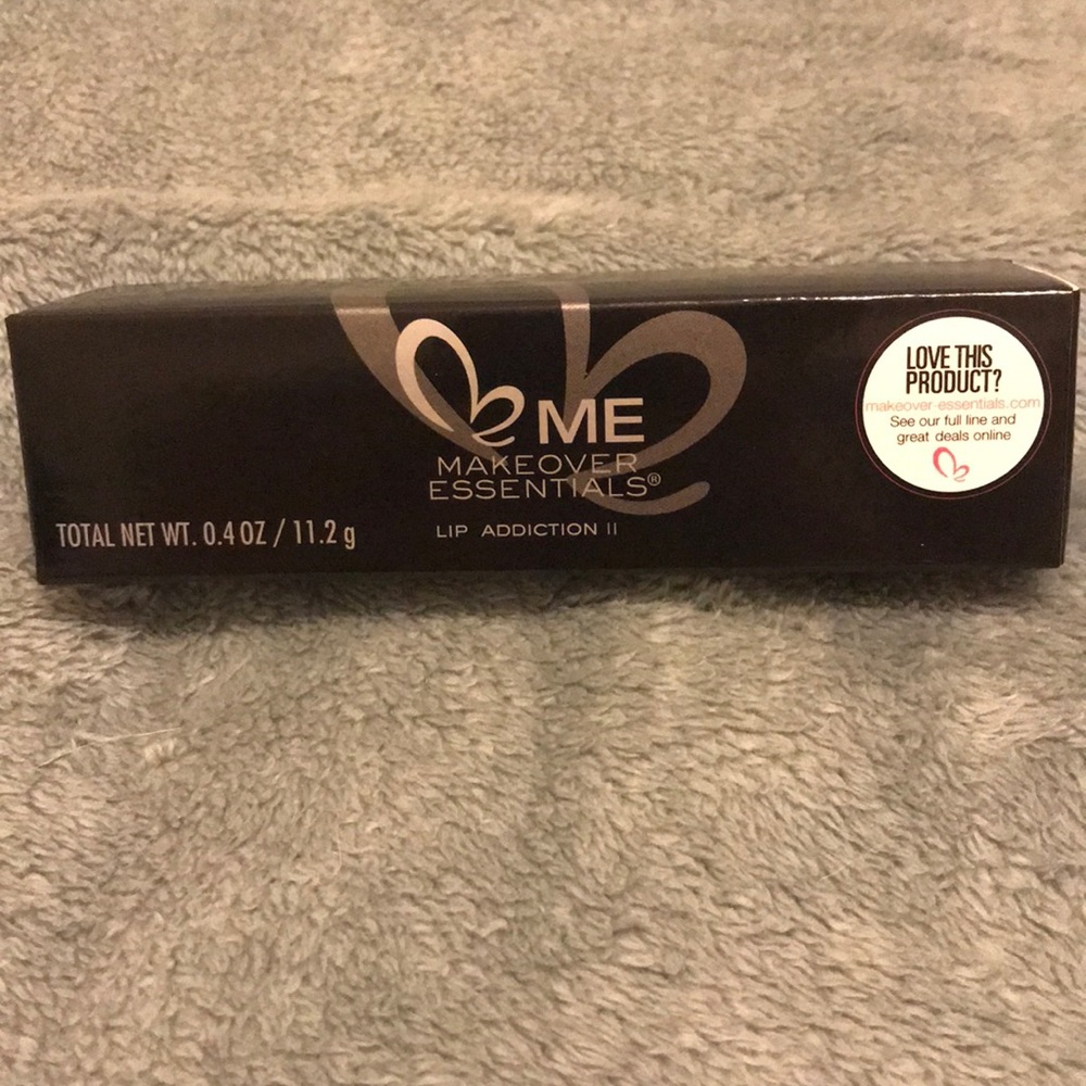 *** 50% in bundle ME Essentials Lip Gloss Set