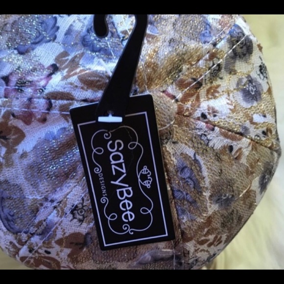 NWT FLIRTY FLORAL CAP. - Picture 6 of 7