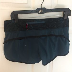 Lululemon navy size 6 speed shorts