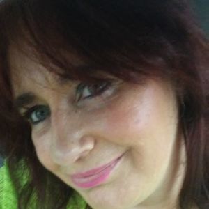 Meet your Posher, Lora