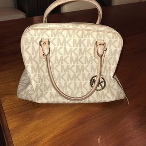 Michael Kors hand bag