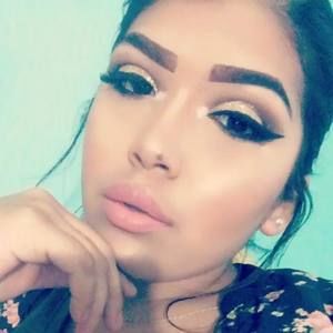 Meet your Posher, Elena