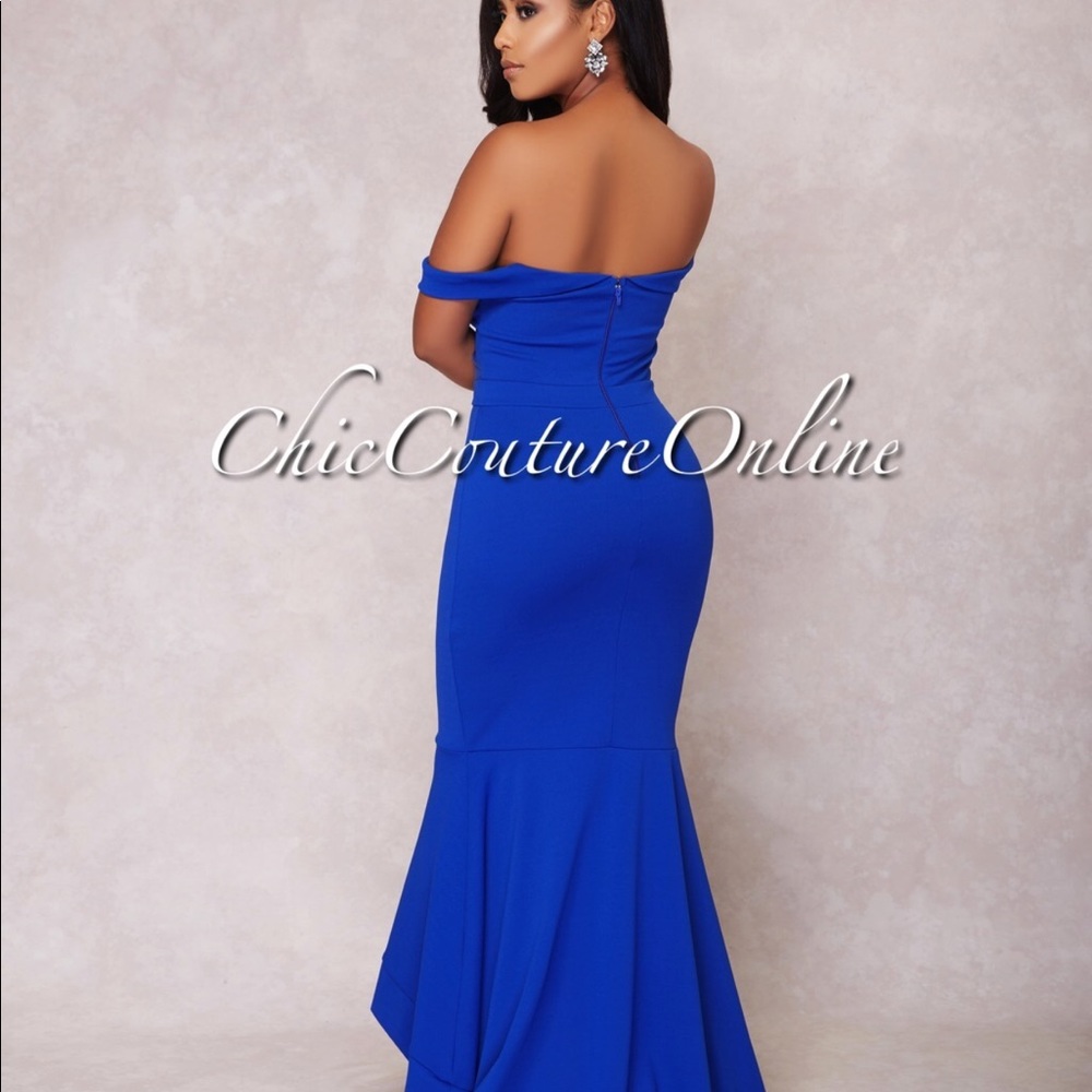 Beautiful royal blue dress.