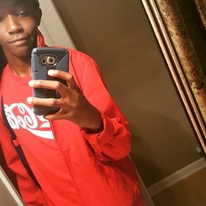 Meet your Posher, Evian