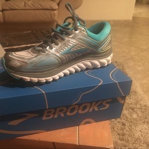 Brooks G 13