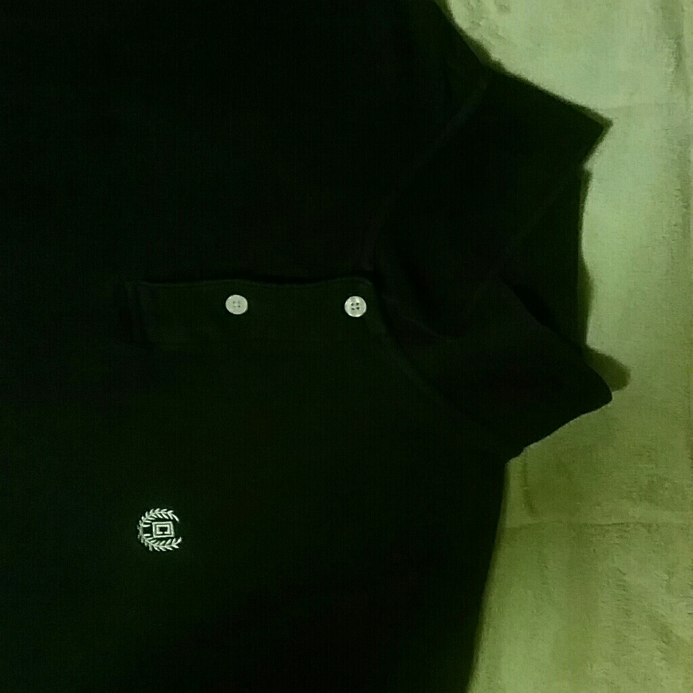 Shirt - Picture 3 of 7