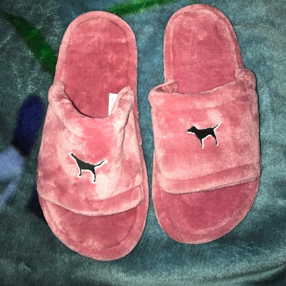 NWOT Victoria’s Secret PINK Slippers