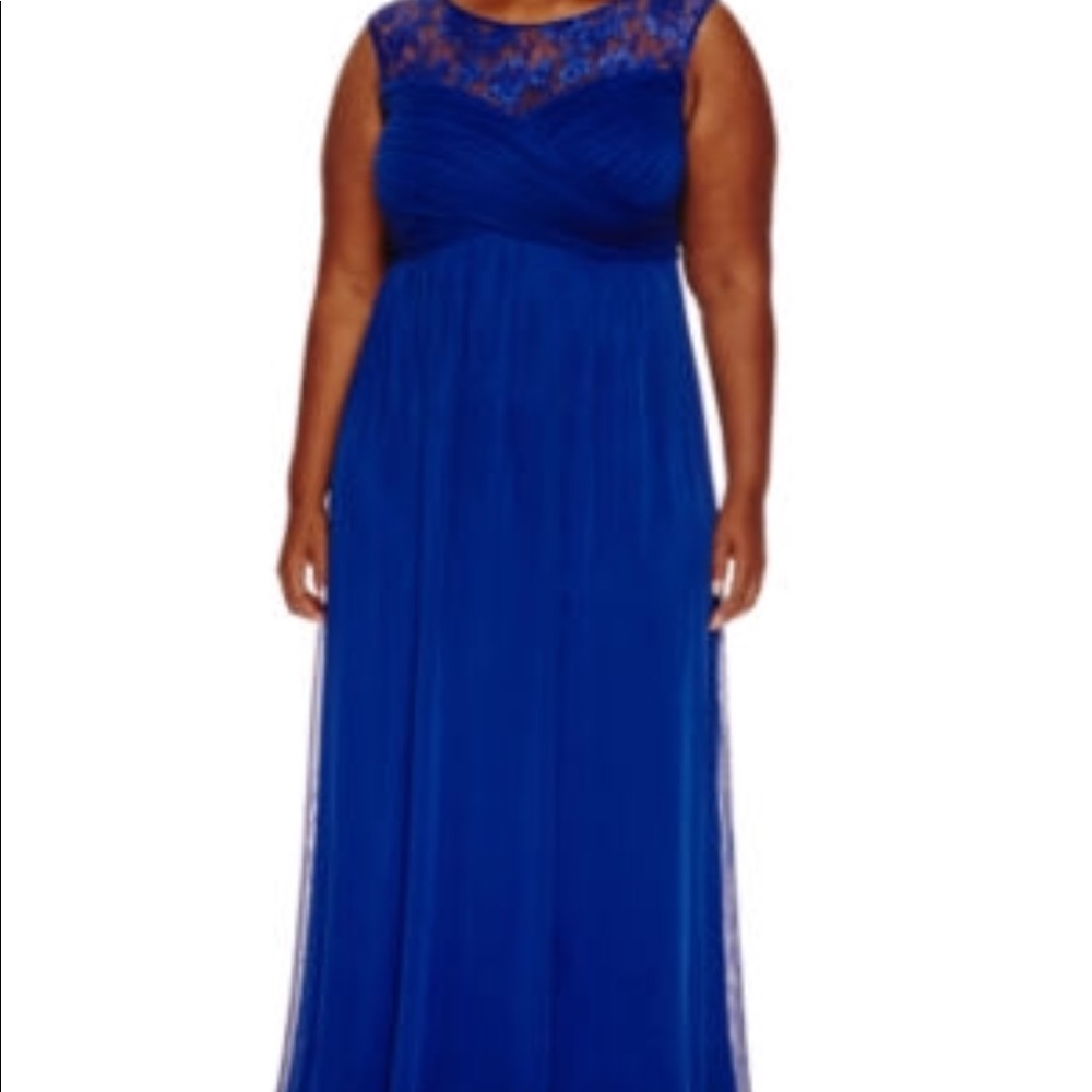 Melrose special occasion dress with lace detail
