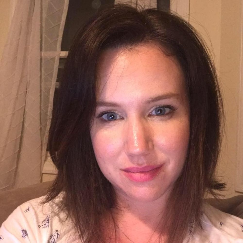 Meet your Posher, Holly