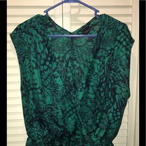 Banana Republic Top Silky and Lovely