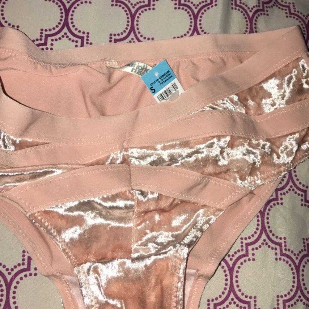 BRAND NEW NEVER WORN VELVET PINK PANTIES - Picture 6 of 6