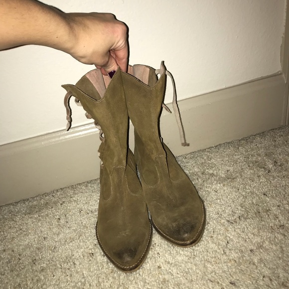 Cowboy boots - Picture 2 of 3