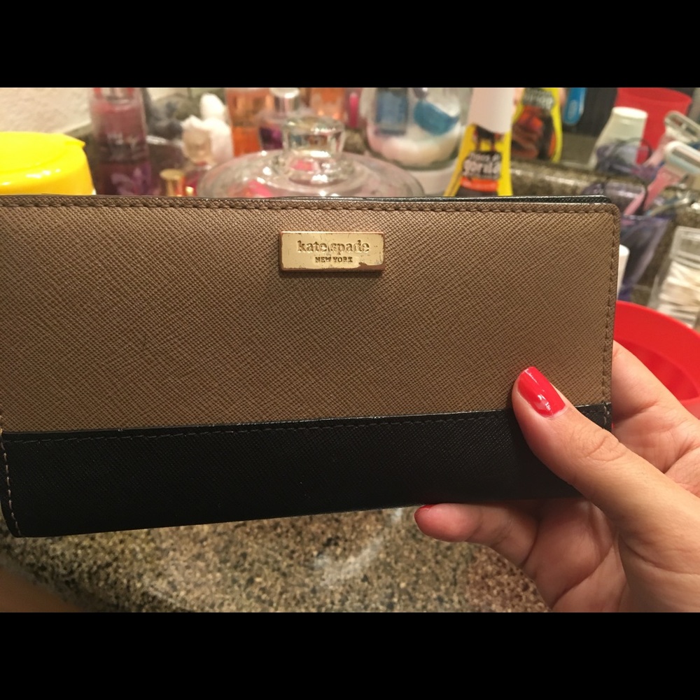 Kate Spade wallet! ❤️💗