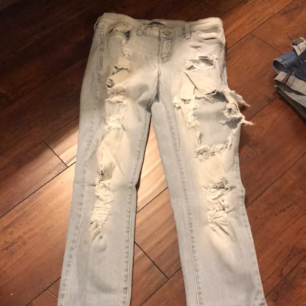 KAN CAN JEANS SIZE 27, DESTROYED SKINNIES