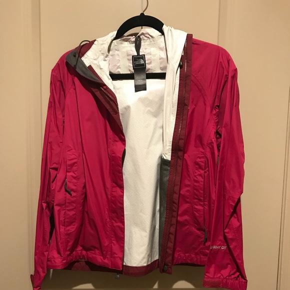 North face “raincoat” - Picture 2 of 4