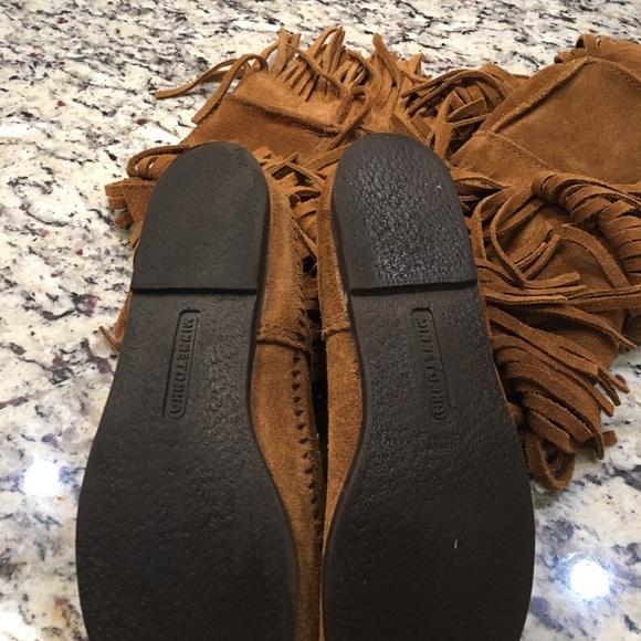 Minnetonka 3 LAYER FRINGE BOOT - Picture 4 of 5