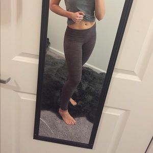 Athleta taupe leggings; strait leg
