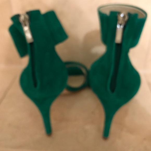 Gorgeous Karen Millen 👠❤️ - Picture 4 of 6