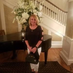 Meet your Posher, Becky