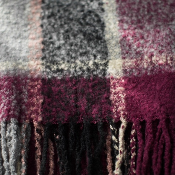 🔃Park Ave Lux Plaid Scarf - Picture 8 of 8