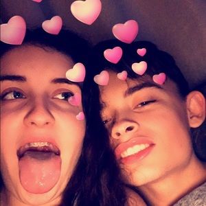 Meet your Posher, Charli