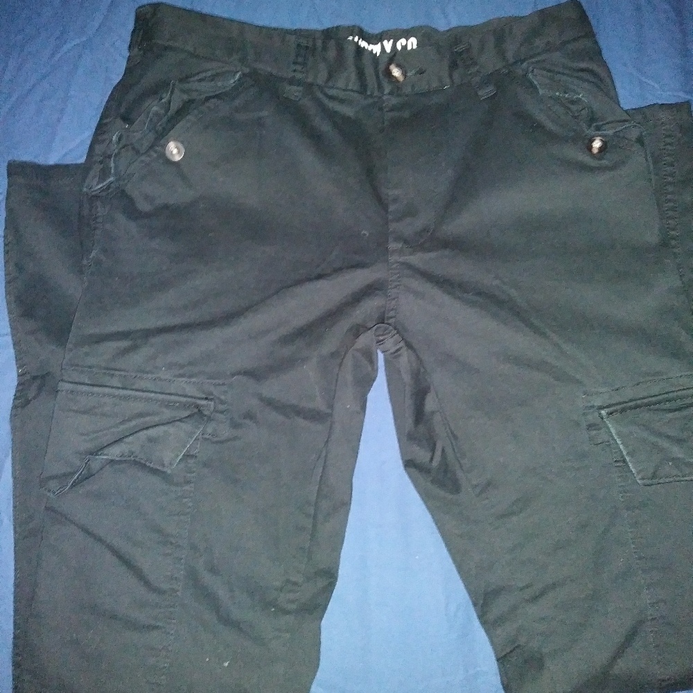 BLACK CARGO PANTS
