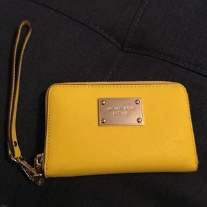 Michael Kors IPhone wristlet