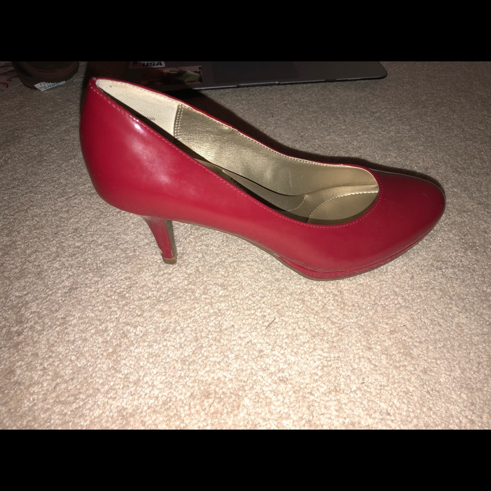 Red pump heels