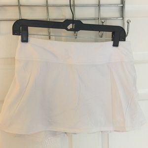 White Size 6 lululemon pace setter skirt