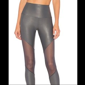 ✨✨New! High waisted ONZIE leggings size XS