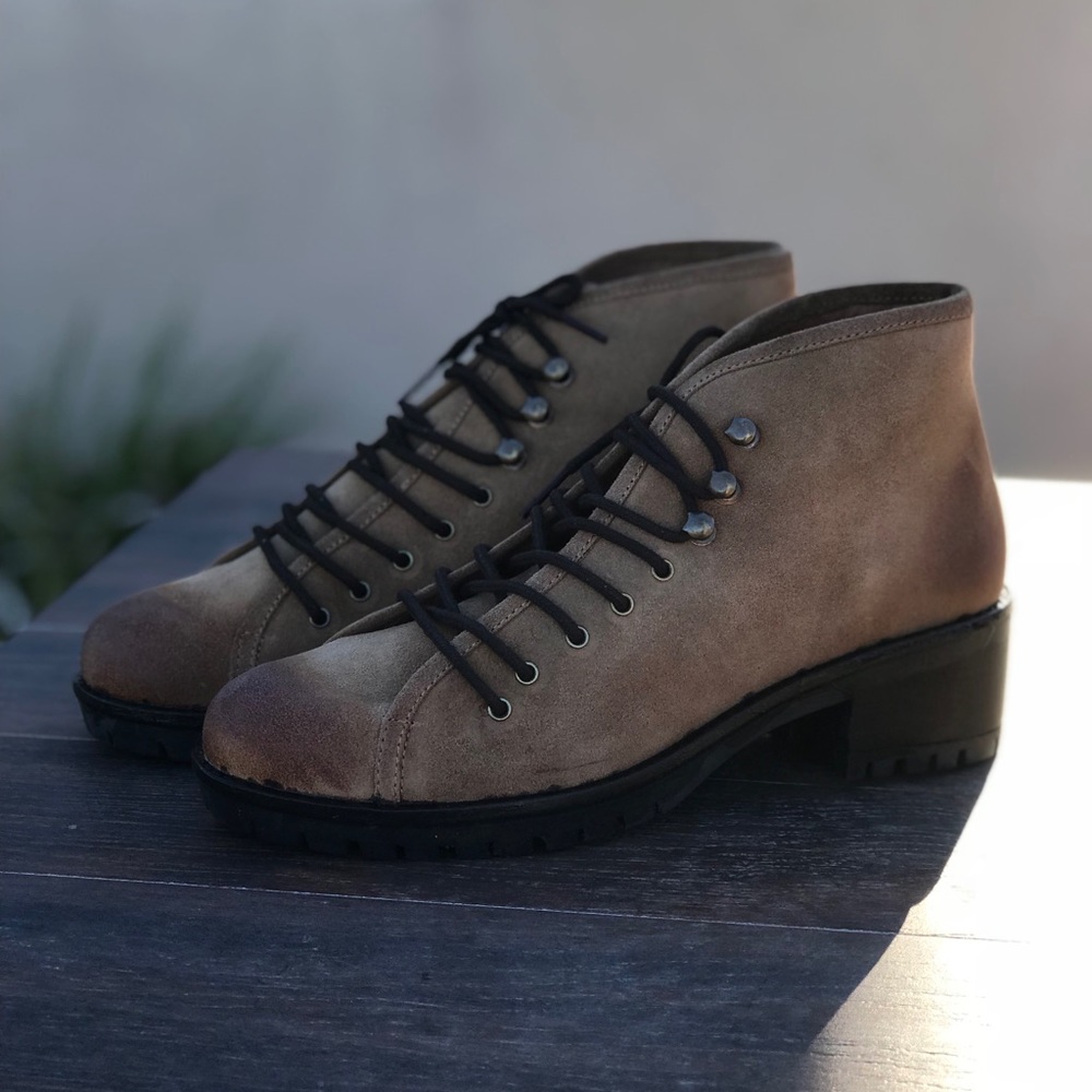Tan Leather Rugged Sole Creeper Boot