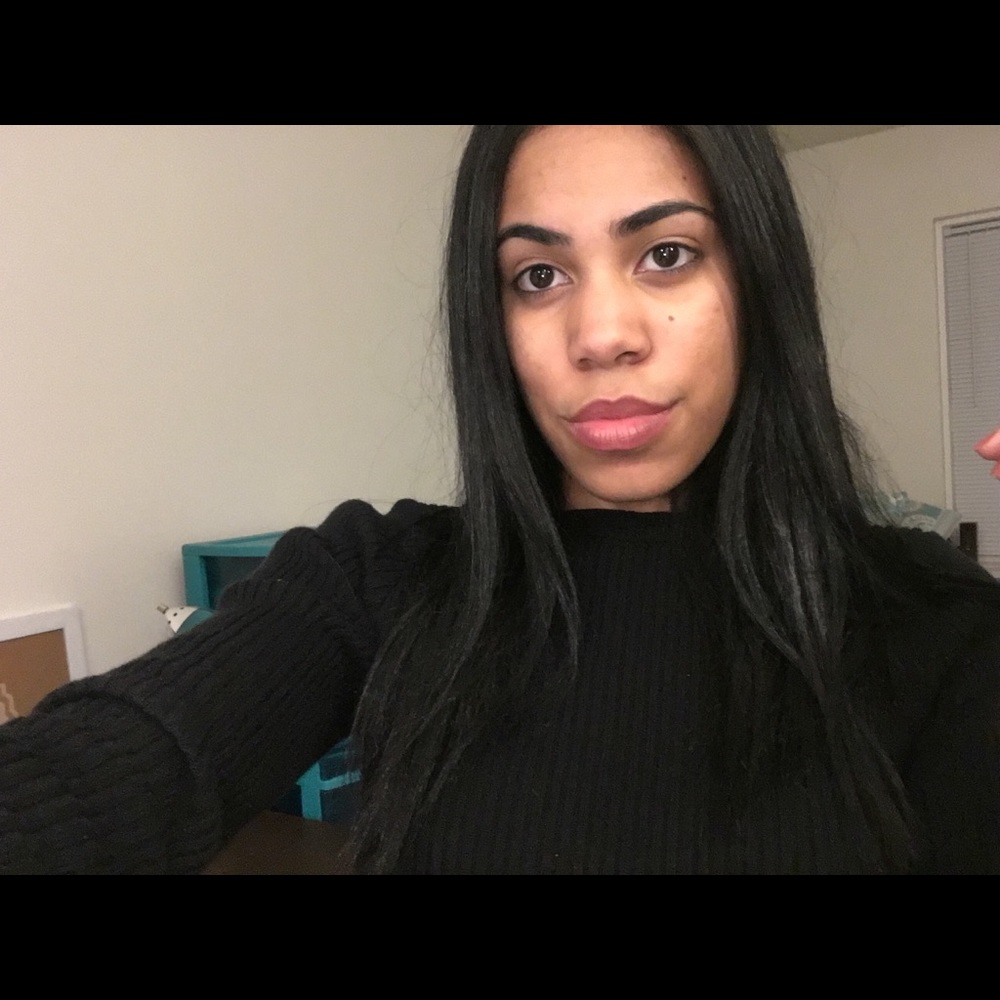 Meet your Posher, Denisha