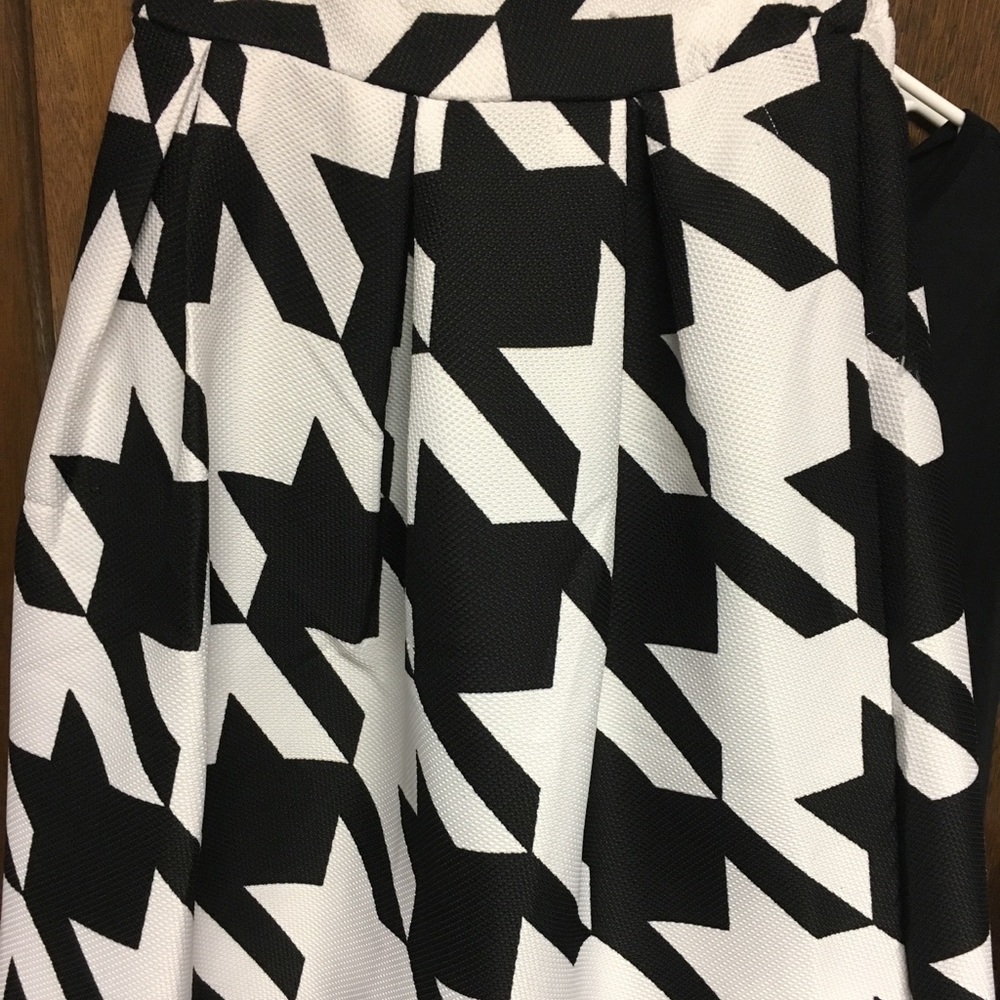 Houndstooth Midi skirt