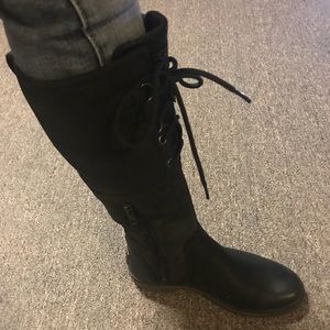 NIB UGG W Elsa Boots