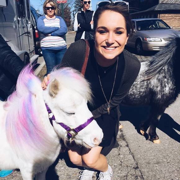 Meet your Posher, Heather - Picture 1 of 1