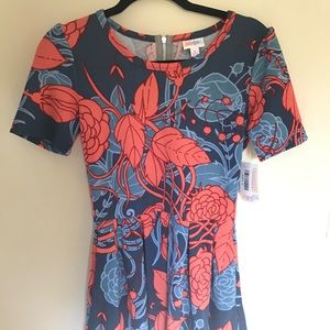 LuLaRoe Amelia medium