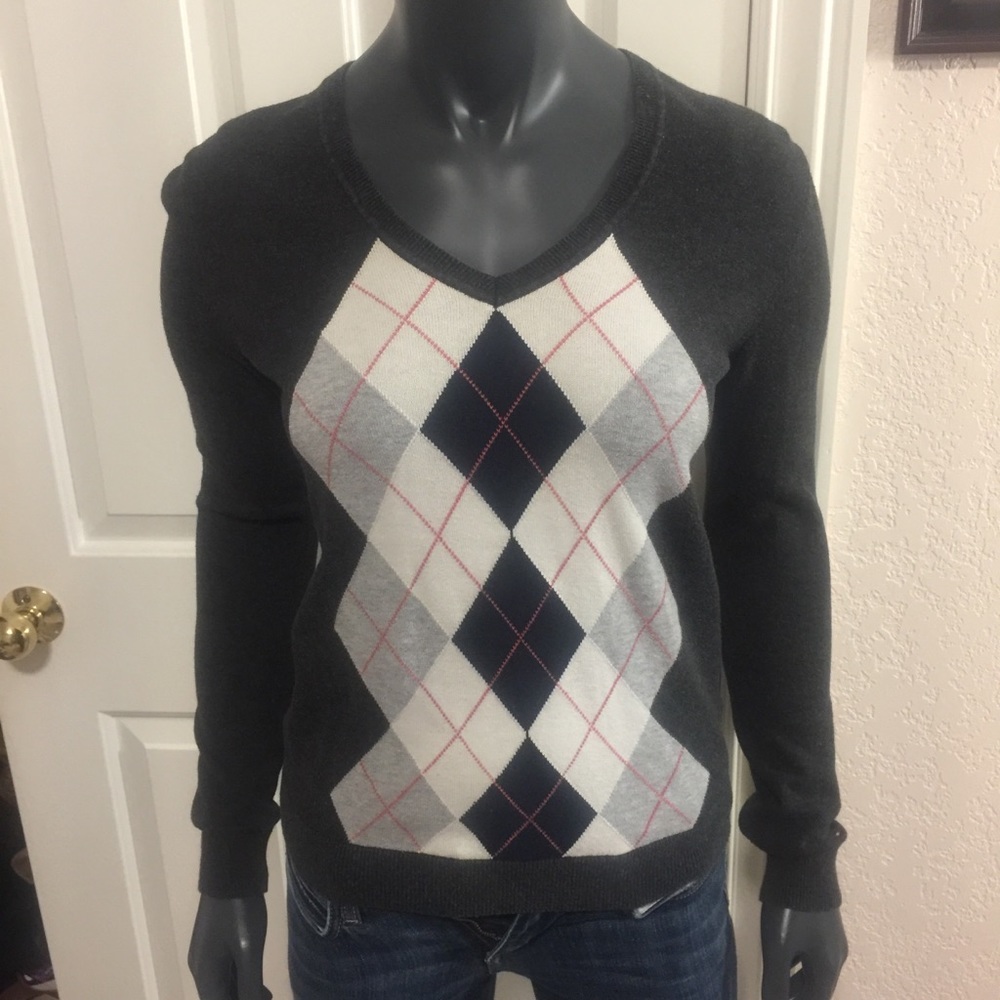 PRICED TO SELL-Tommy Hilfiger Sweater