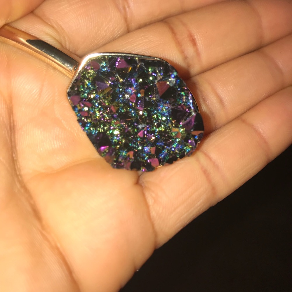 Half open necklace