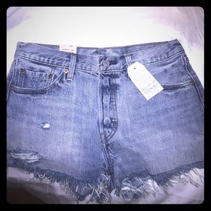 Levi’s original 501 button fly jean shorts NWT