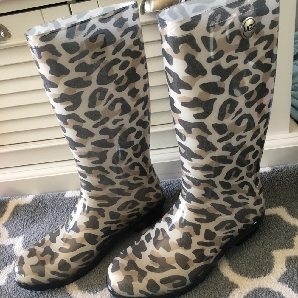 UGG leopard print rain boots, brand new, size 9