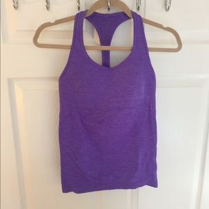 Super supportive size 6 lululemon tank