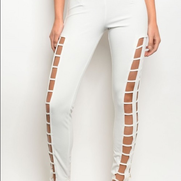 💋SASSY💋‼️Ivory cut out - Legging - Picture 3 of 5