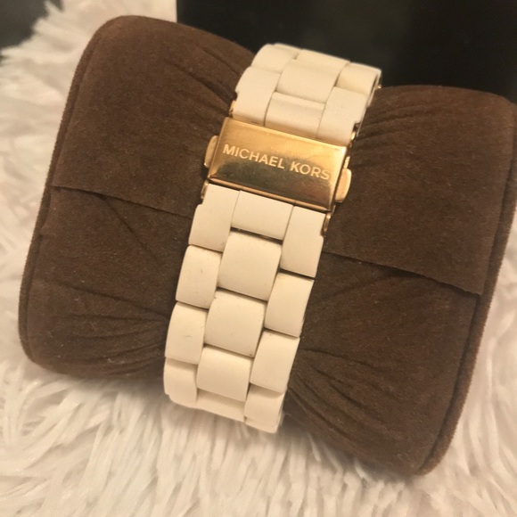 White Michael Kors Watch - Picture 3 of 4